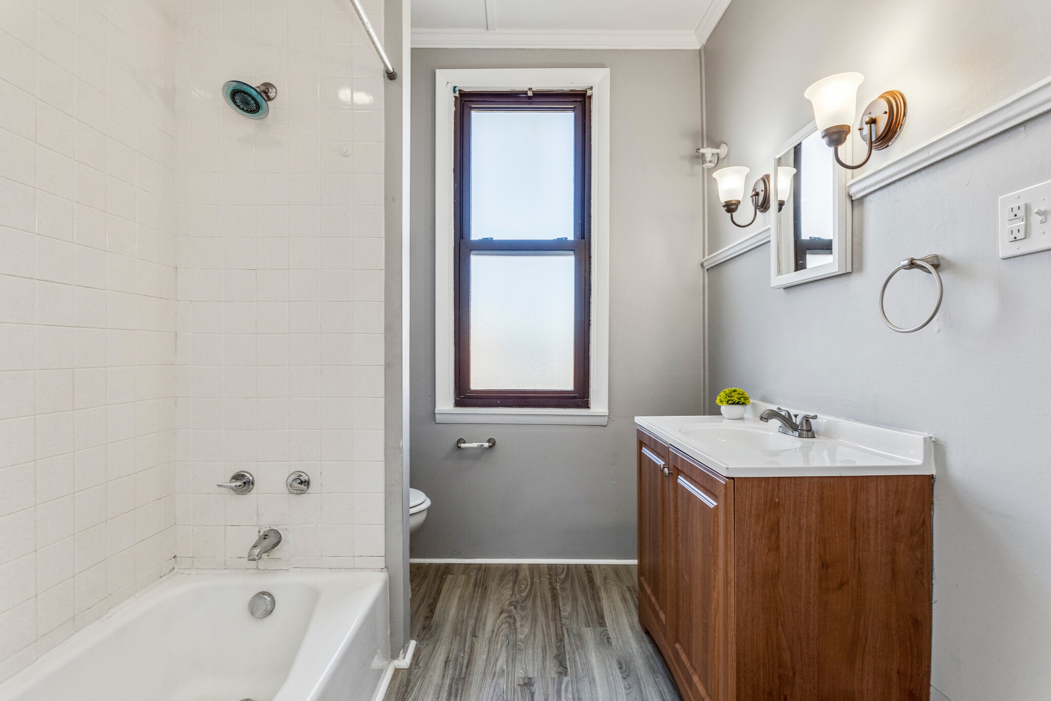 Building Photo - 1622 Westmont Ave