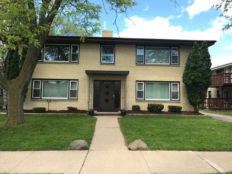 Building Photo - 5706 Russett Rd