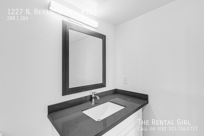 Building Photo - 1227 N Berendo St