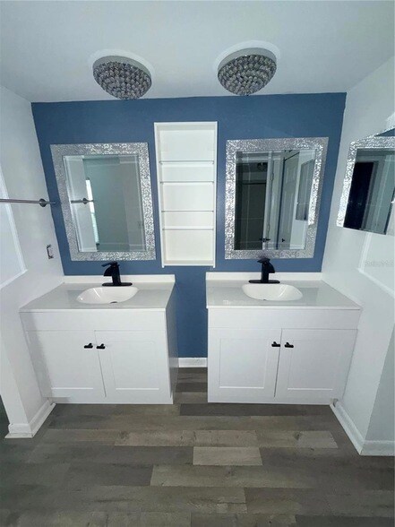 Building Photo - 5920 7th Ave W