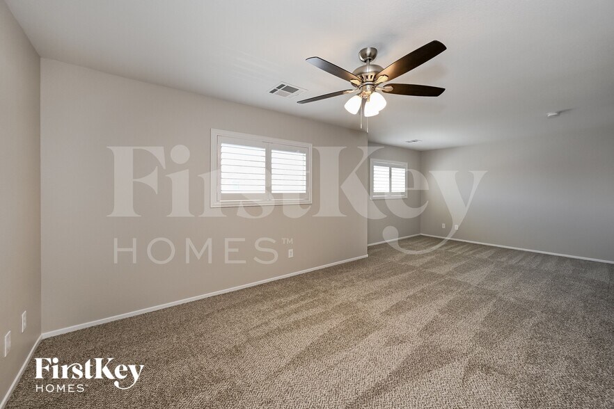 Building Photo - 8302 Time Machine Ave