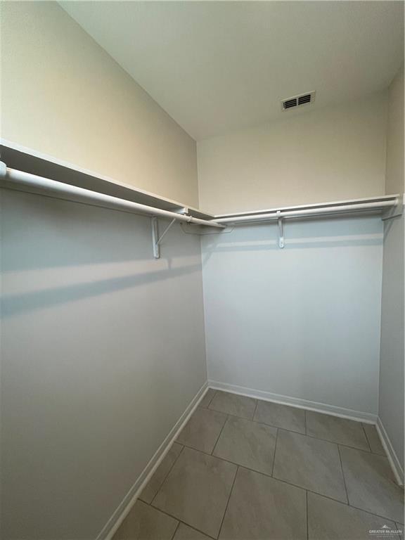 Building Photo - 20 Oriole Dr