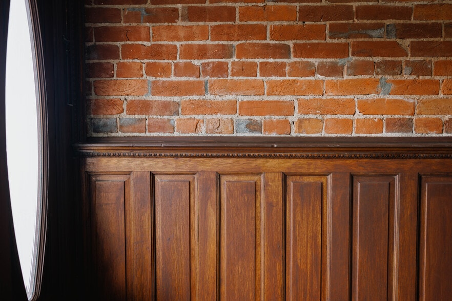 Building Photo - 503 Church St