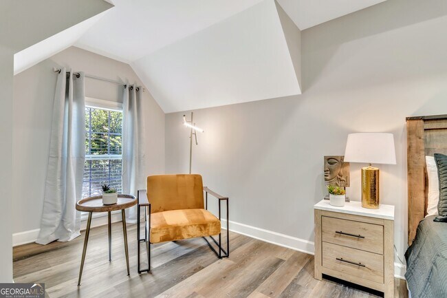 Building Photo - 2145 Lindley Ln