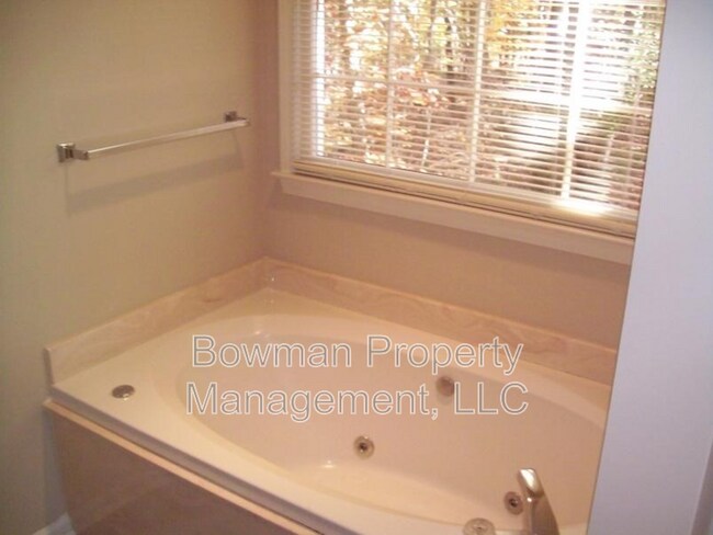 Building Photo - 170 Woodhaven Ridge