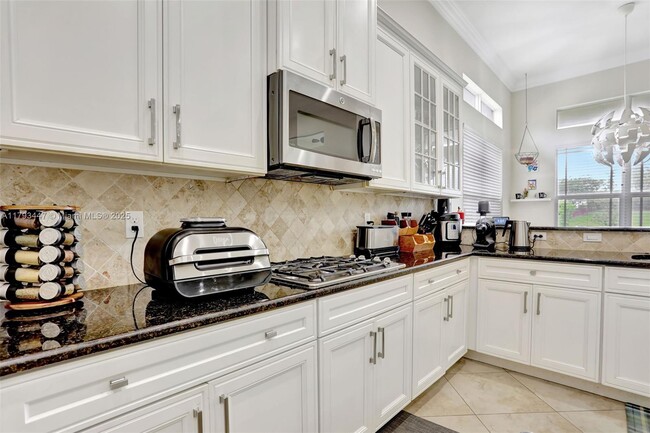 Building Photo - 8840 S Miralago Way