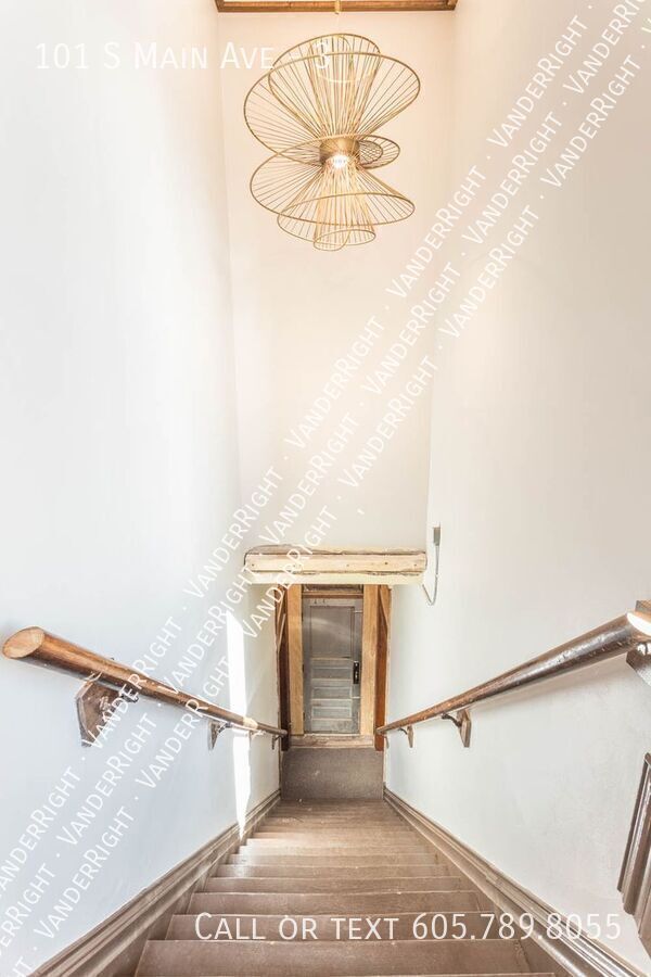 Building Photo - 101 S Main Ave