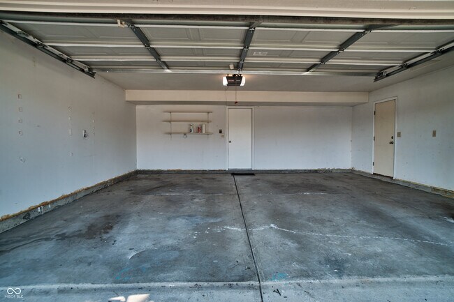 Building Photo - 10856 Trailwood Dr