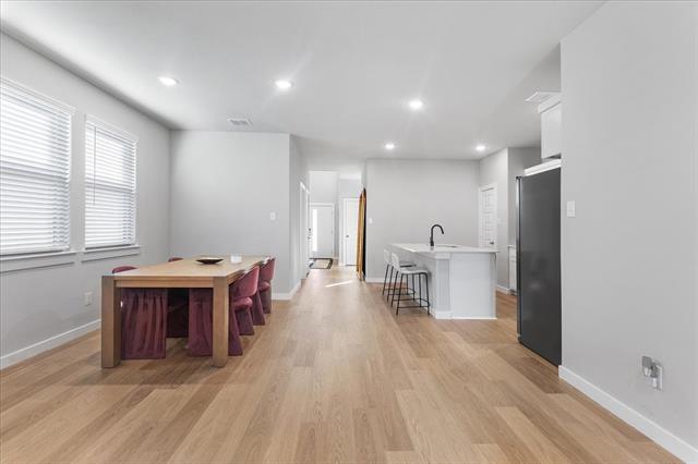 Building Photo - 608 Cottage Wood Dr