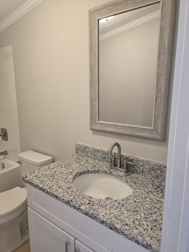 Building Photo - 223 E Park Ave