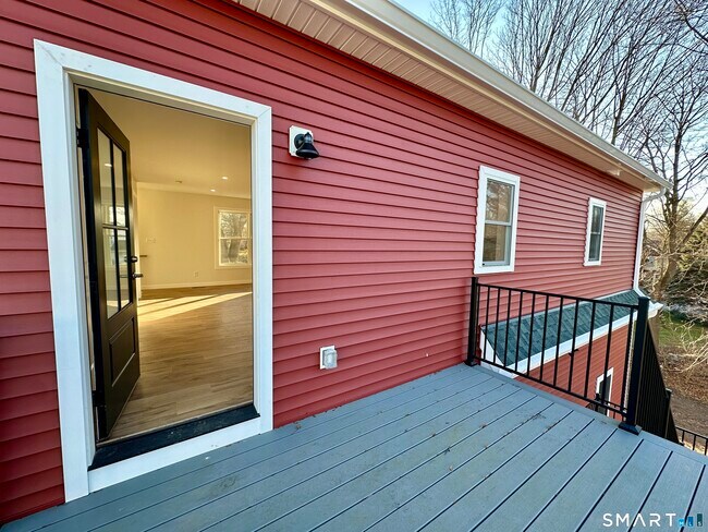 Building Photo - 48 Cedar St