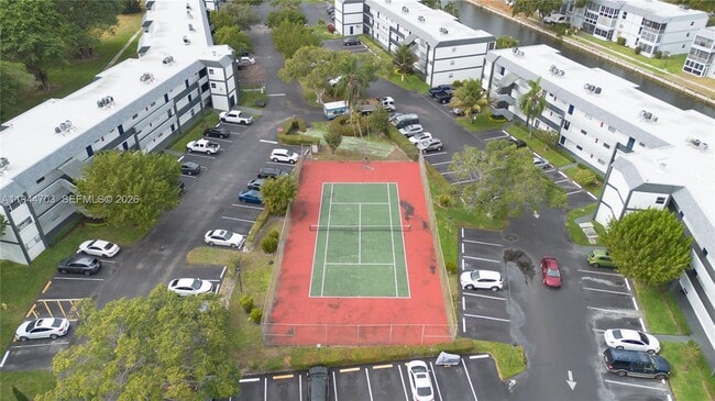 Building Photo - 8300 Sands Point Blvd