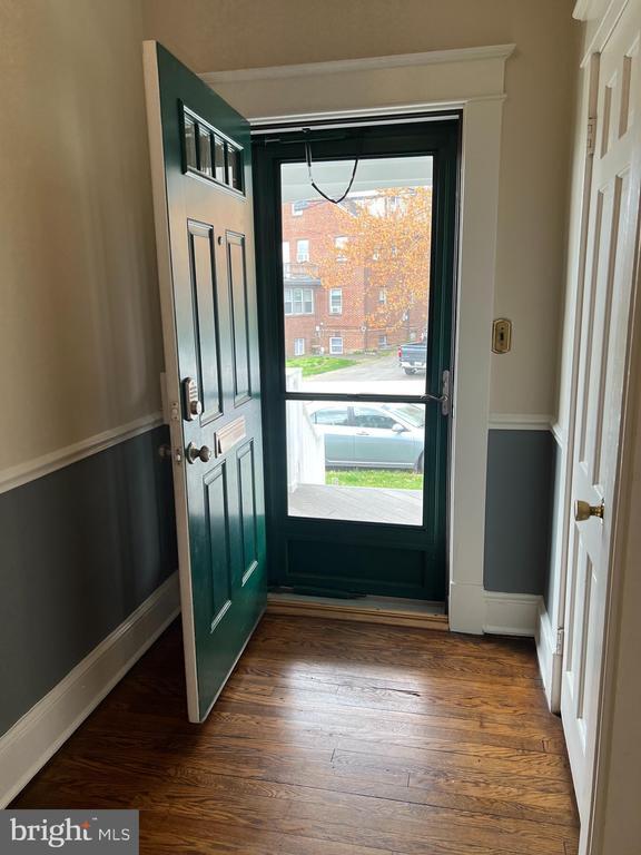 Building Photo - 2237 N Wakefield St