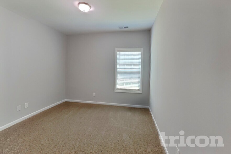 Building Photo - 741 W Coker Way