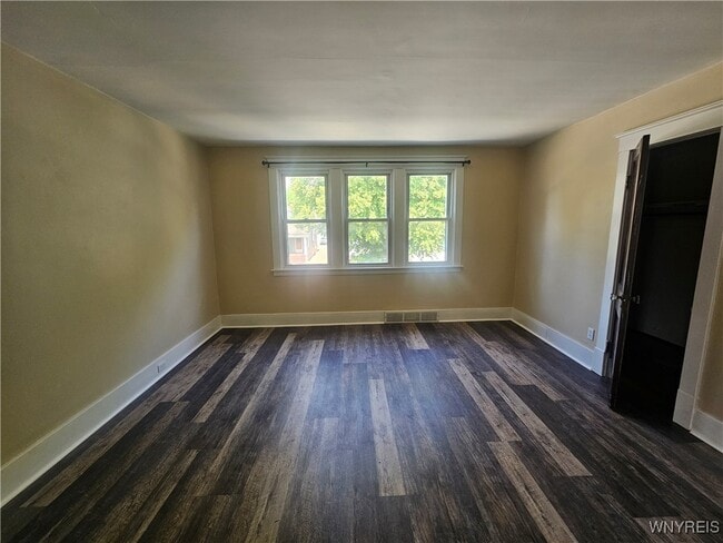 Building Photo - 293 Potters Rd
