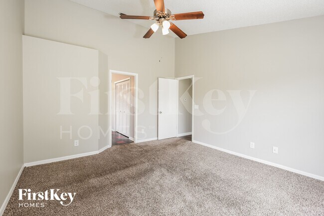 Building Photo - 2738 Springfield Dr