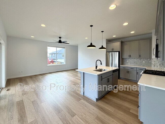 Building Photo - 254 N 1st St