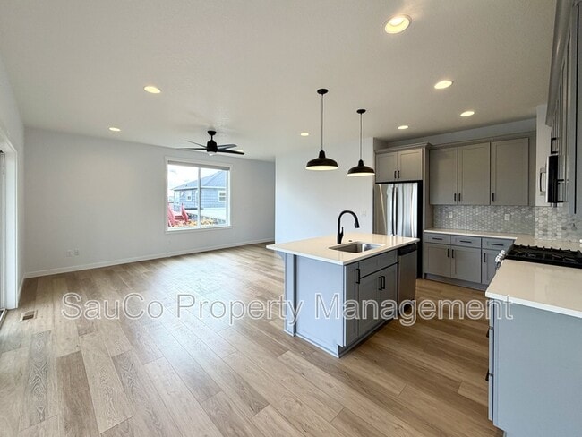 Building Photo - 254 N 1st St