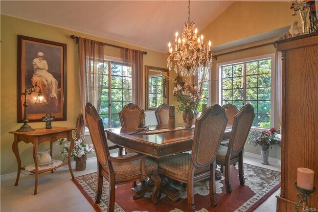 Building Photo - Charming Mountain Retreat across from Golf Course