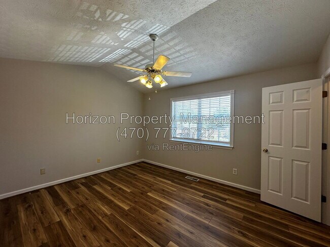 Building Photo - 2834 Florence Dr