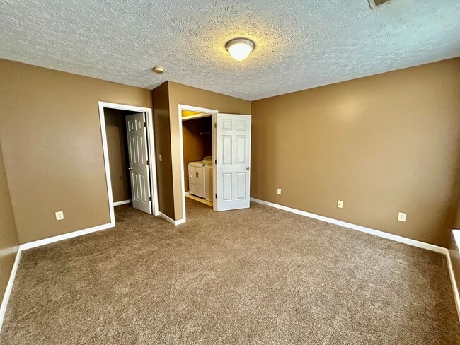 Building Photo - 221 Simba Way