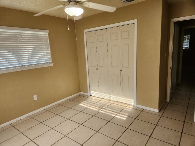 Building Photo - 212 County Rd 2163 W