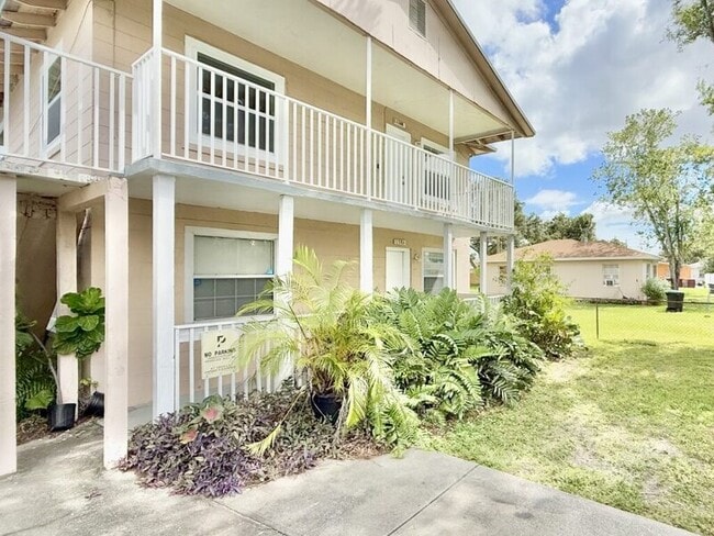 Building Photo - 1138 30th St S