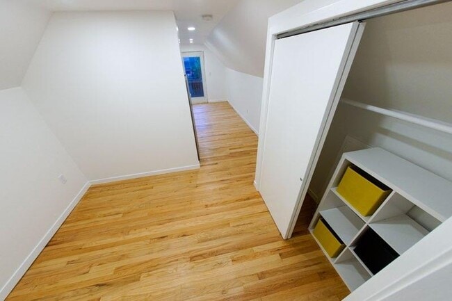 Building Photo - 59 Olive Ct