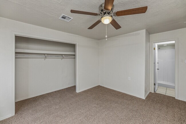 Building Photo - 1416 NW Arlington Ave