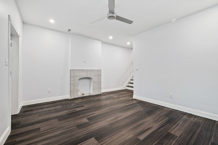 Building Photo - 318 Laurel St