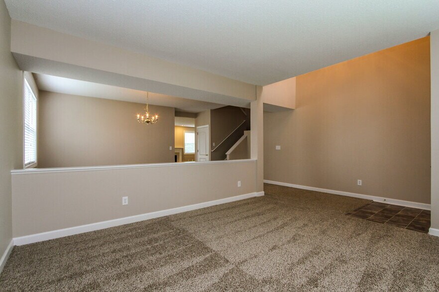 Building Photo - 5834 Long Lake Ln.