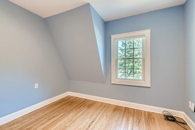 Building Photo - 4330 Wilson St, Minnetonka, MN, 55345