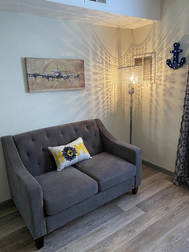 Building Photo - 116 Tyler Ave