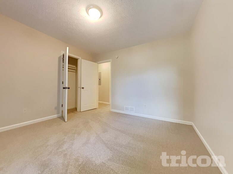 Building Photo - 160 Branchwood Dr