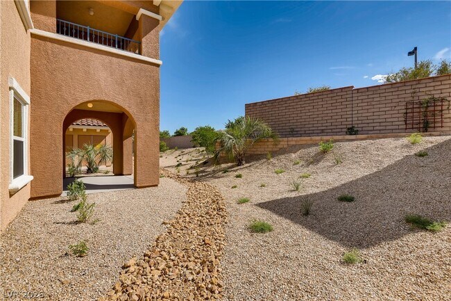 Building Photo - 845 Pantara Pl