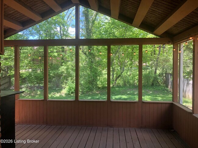 Building Photo - 6811 Cedarwood Dr
