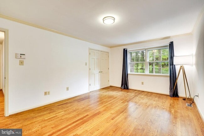 Building Photo - 1427 Laurel Hill Rd
