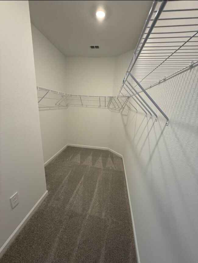 Building Photo - 6933 SW 89th Ln