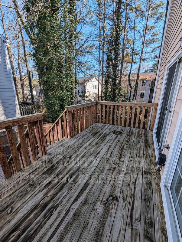Building Photo - 3757 Meadow Creek Dr