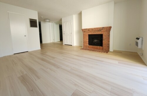 Interior Photo - 1541 S. Bundy Drive