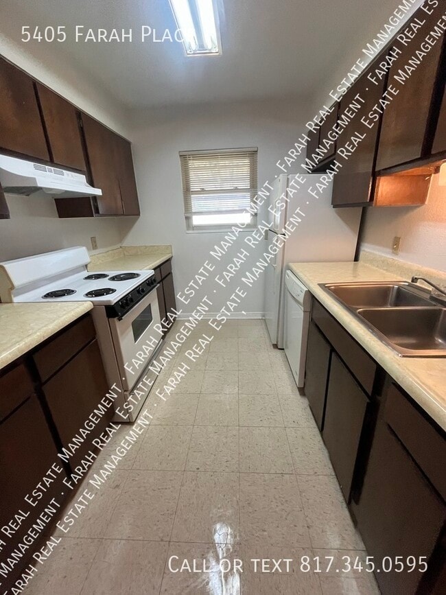 Building Photo - 5405 Farah Pl