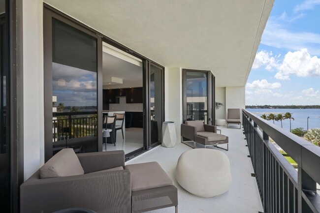 Building Photo - 3140 S Ocean Blvd