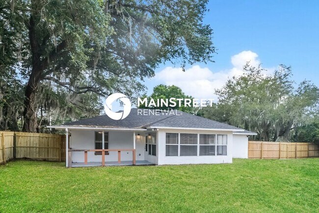 Building Photo - 3 Bedroom Pet-Friendly Home in CLERMONT, FL with Main Street Renewal