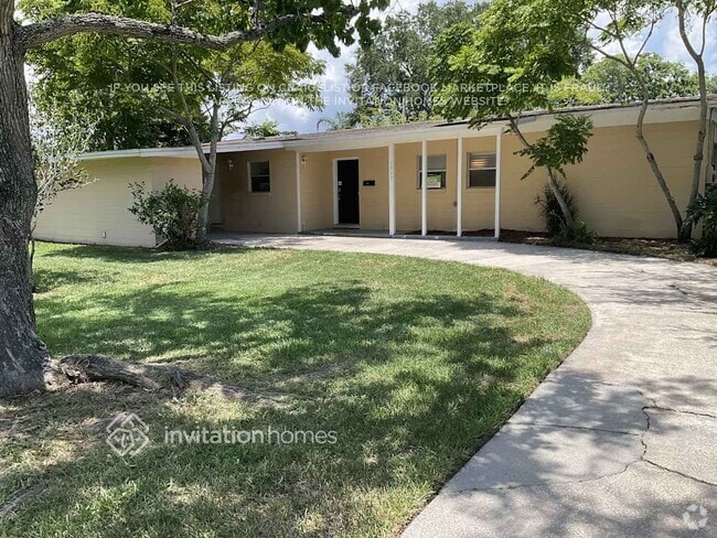 Building Photo - 1517 Bentin Dr N