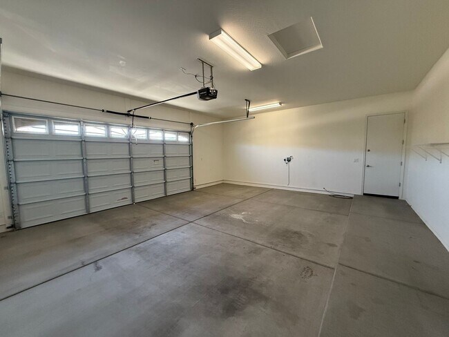 Building Photo - BEAUTIFUL GRANVILLE HOME!