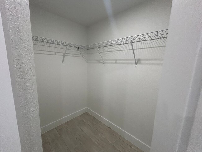 Building Photo - 1906 NW 21st Ave