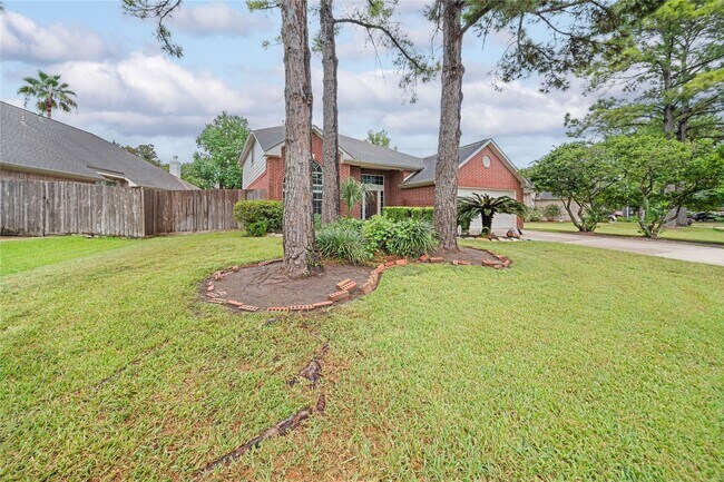 Building Photo - 18502 Eden Trails Ln