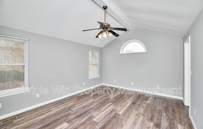 Building Photo - 121 Walnut Hill Dr