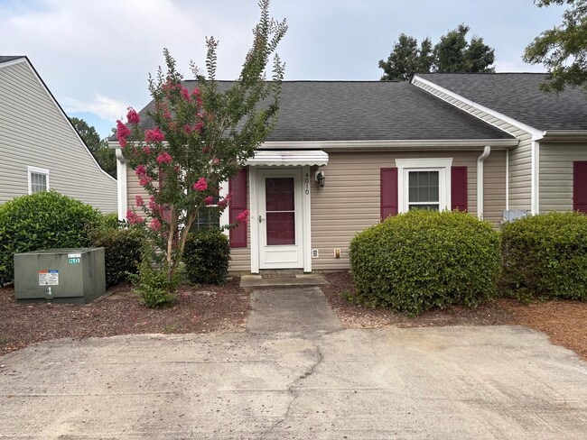 Building Photo - 4010 Calypso Dr