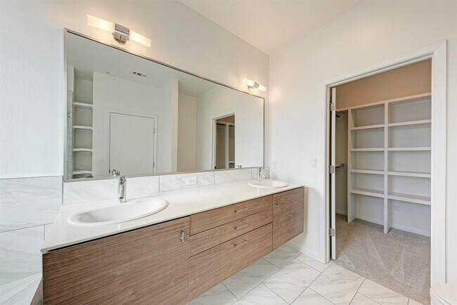 Building Photo - 3505 Charlotte Rose Drive